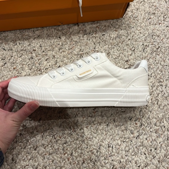 NEW Rocket Dog Cheery Canvas Sneaker White Sz 9 Casual - Picture 2 of 9